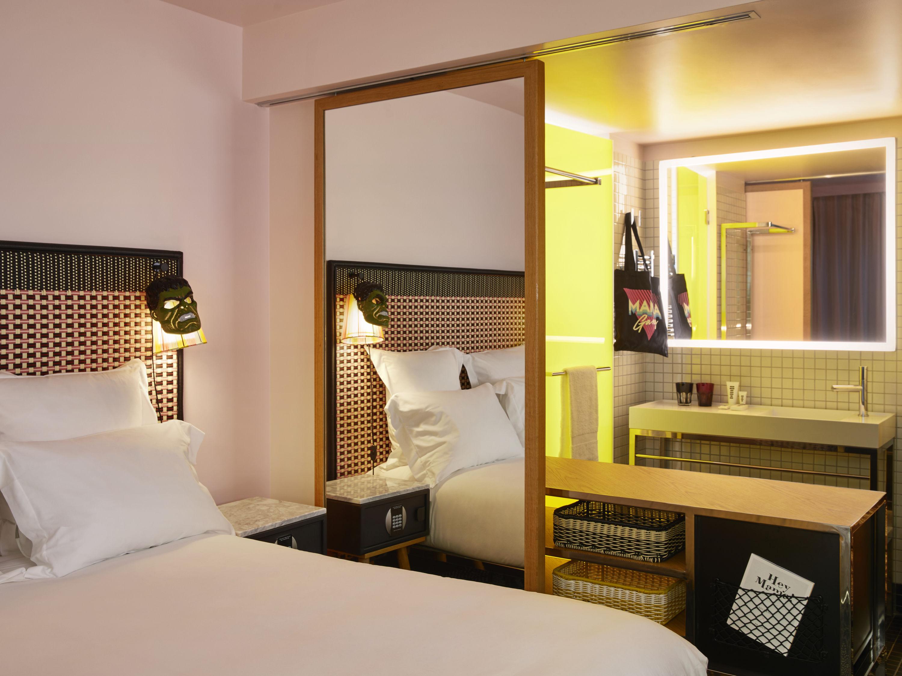 มามา เชลเตอร์ ปานรีส เวสต์ Hotel ปารีส ภายนอก รูปภาพ