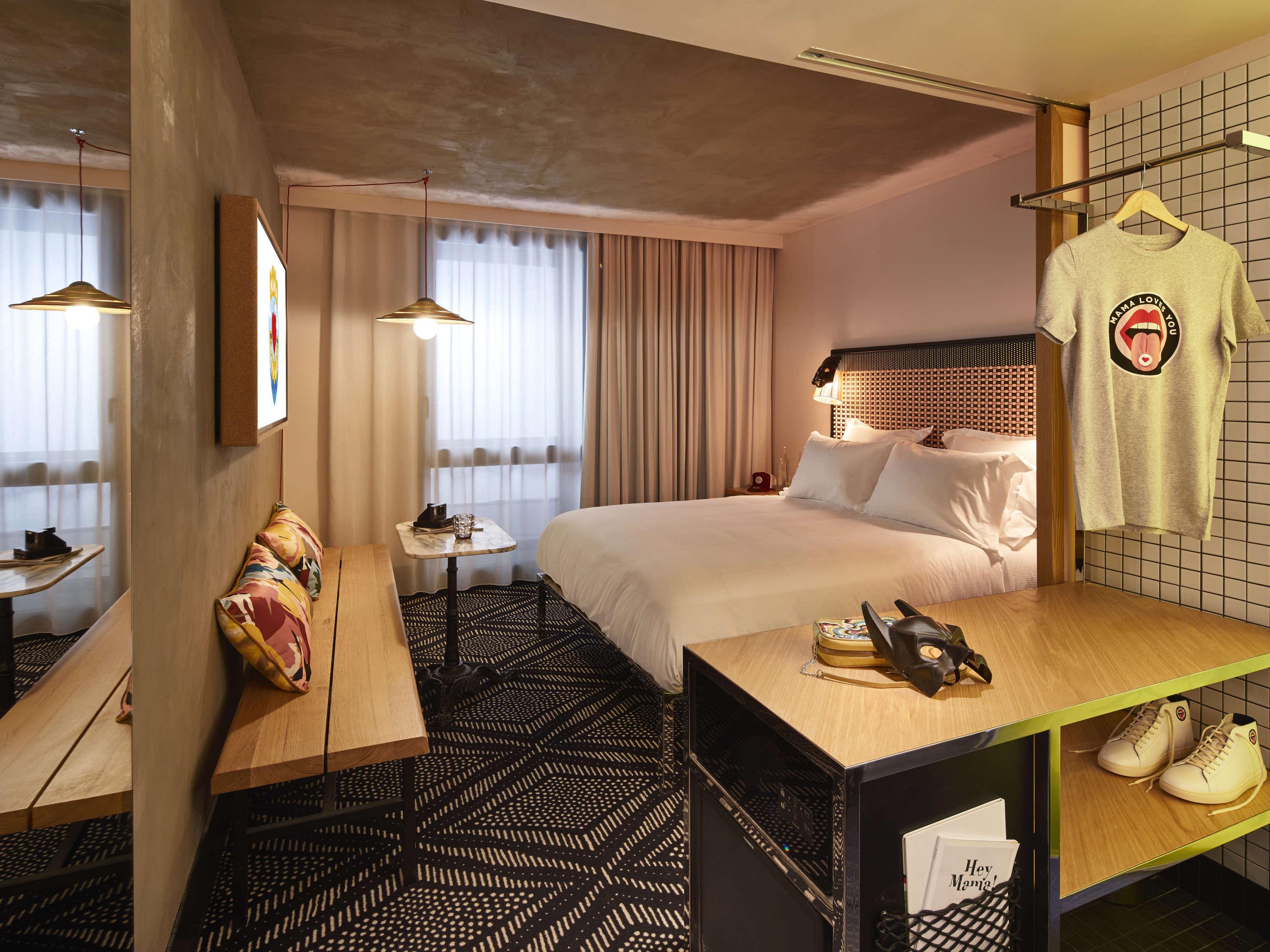 มามา เชลเตอร์ ปานรีส เวสต์ Hotel ปารีส ภายนอก รูปภาพ